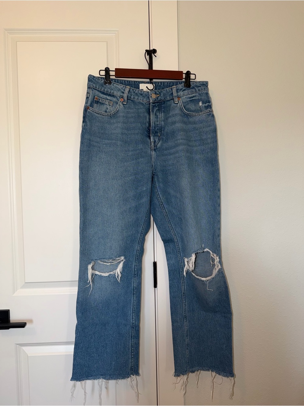 H&M Classic Light Blue Distressed Women’s Jeans